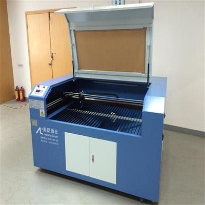 工艺品亚克力毛毡航模激光切割机460木刻画激光雕刻机